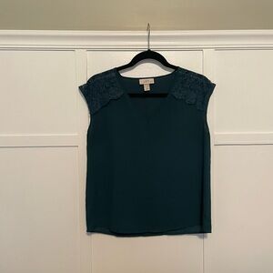 Loft Women's Green Lace Shoulder Top